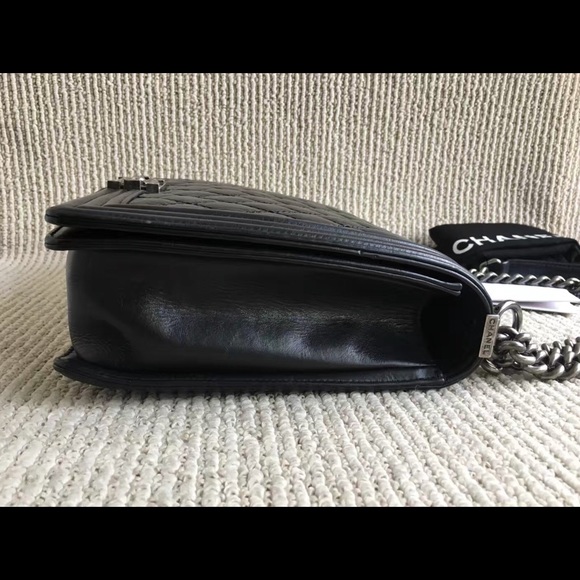 Large Chanel le Boy Flap Bag - Picture 5 of 8
